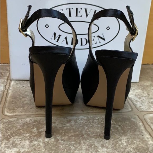 Steve Madden satin heels - Picture 5 of 8